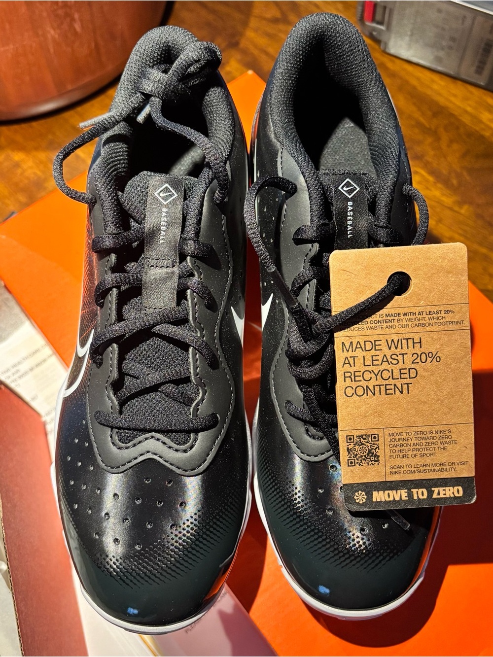 Nike - Picture 2 of 5